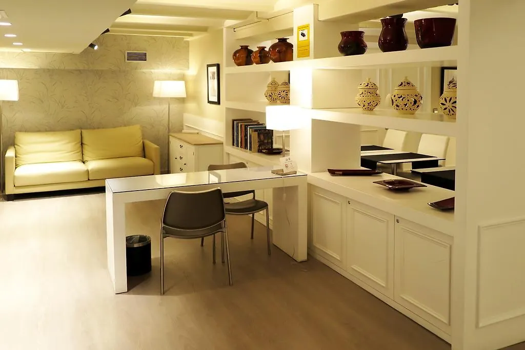 Serennia Exclusive Rooms Barcelona 2*,