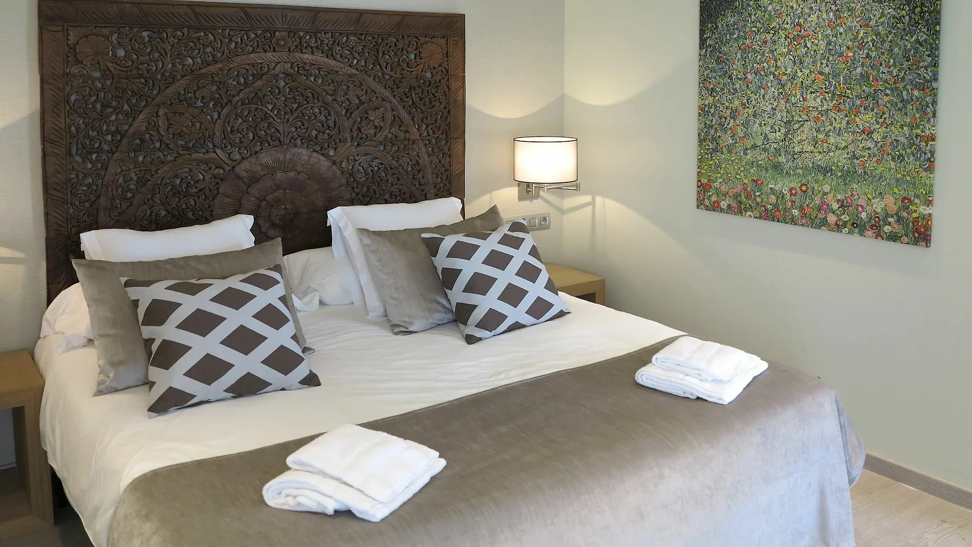 Serennia Exclusive Rooms Barcelona Bed & Breakfast